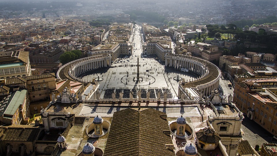 Il treno del Papa: dal Vaticano a Castel Gandolfo.