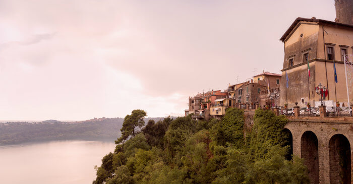 Cosa vedere nelle vicinanze di Ostia: i laghi del Lazio.